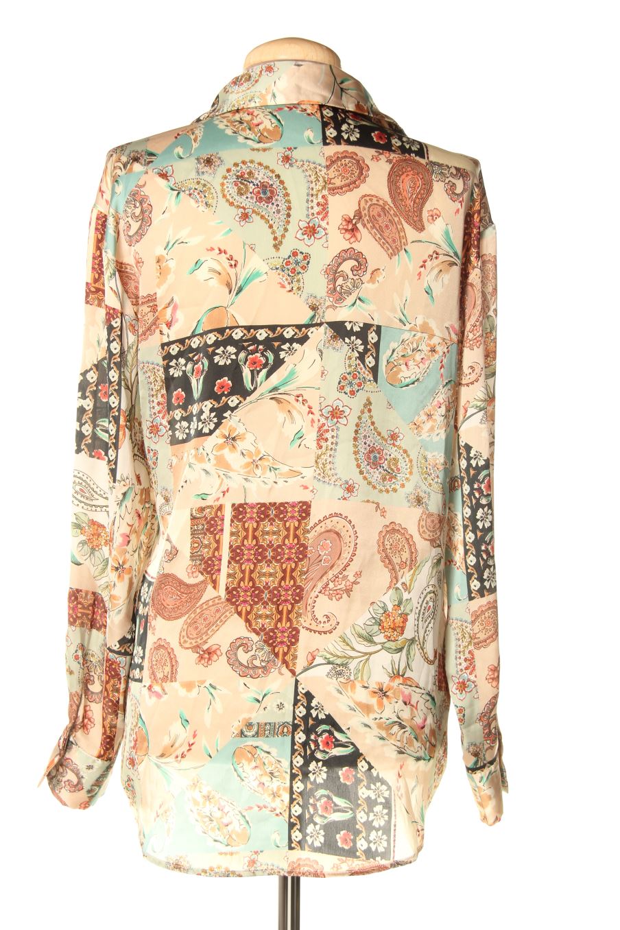 Camisa de Zara de la talla XS, de color estampado