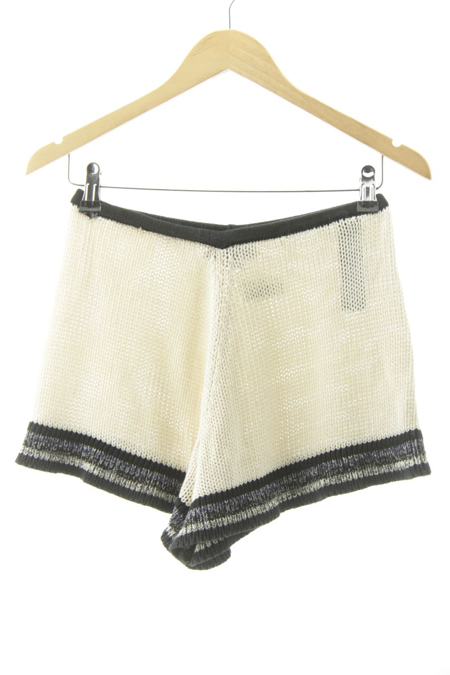 Pantalón corto de Zara de la talla S, de color beige