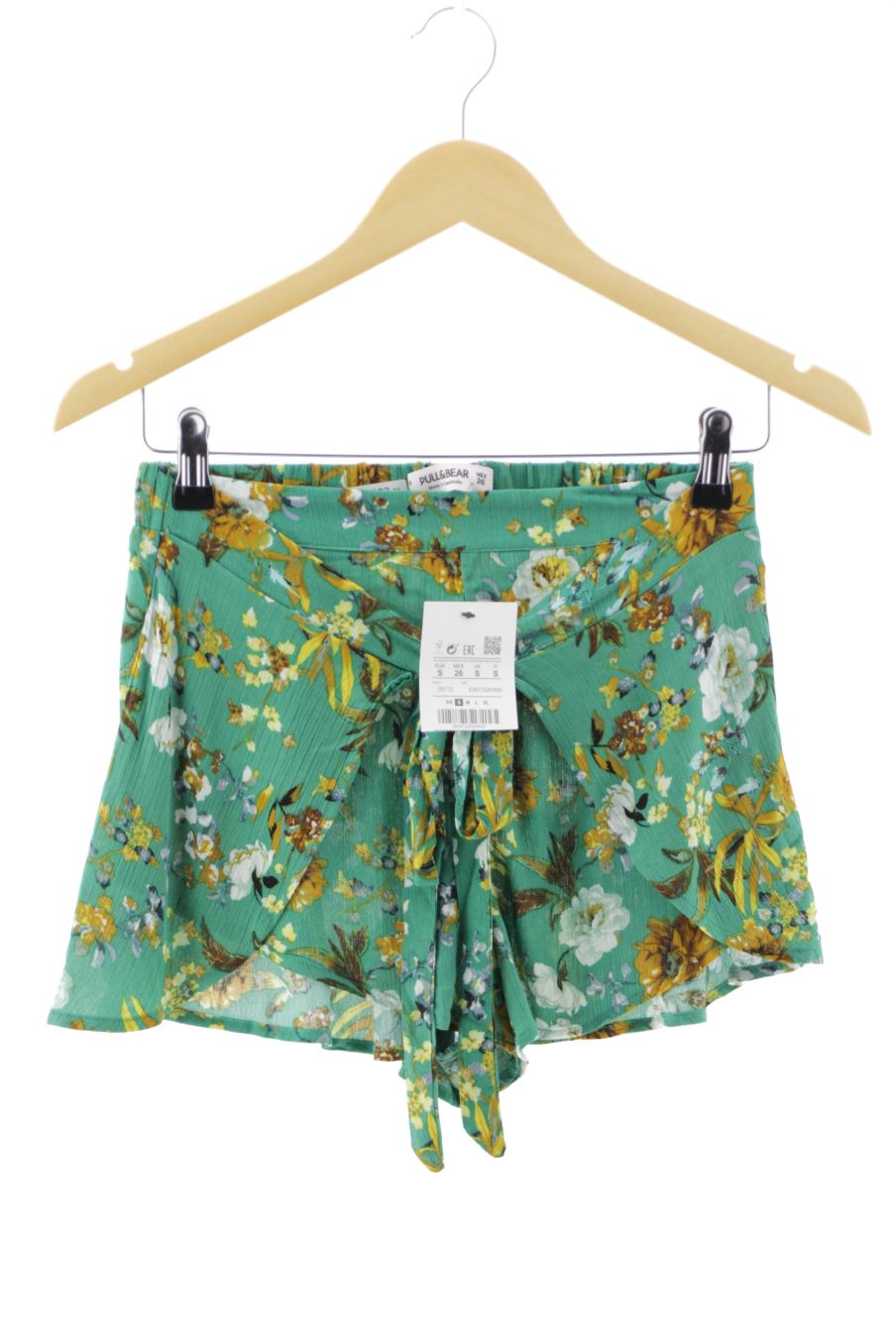 Pantalones cortos de Pull & Bear de la talla S, de color flores