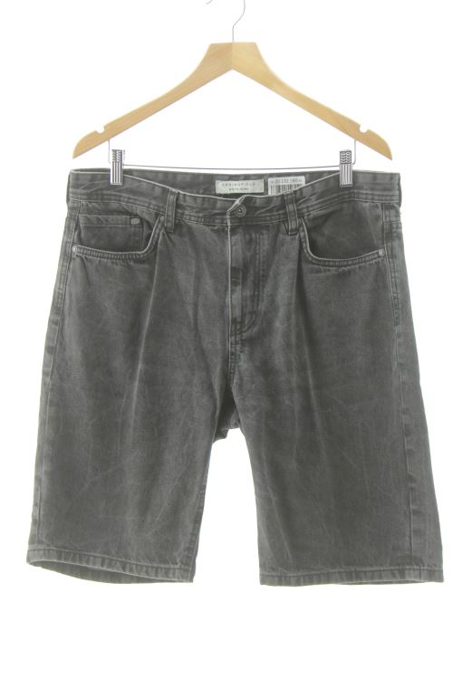 Pantalón corto