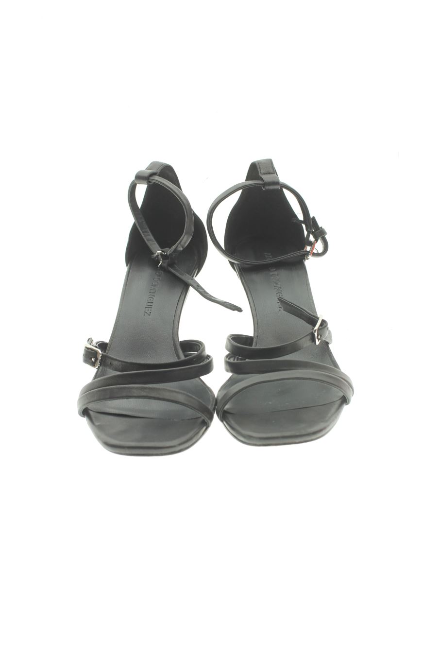 Sandalias tacon de Adolfo Dominguez de la talla 38, de color negro de