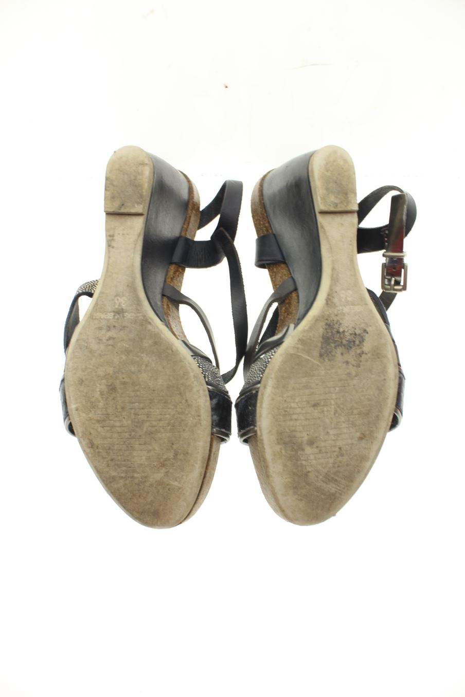 Sandalias tacon de SERGIO ROMERO de la talla 36, de color azul marino de