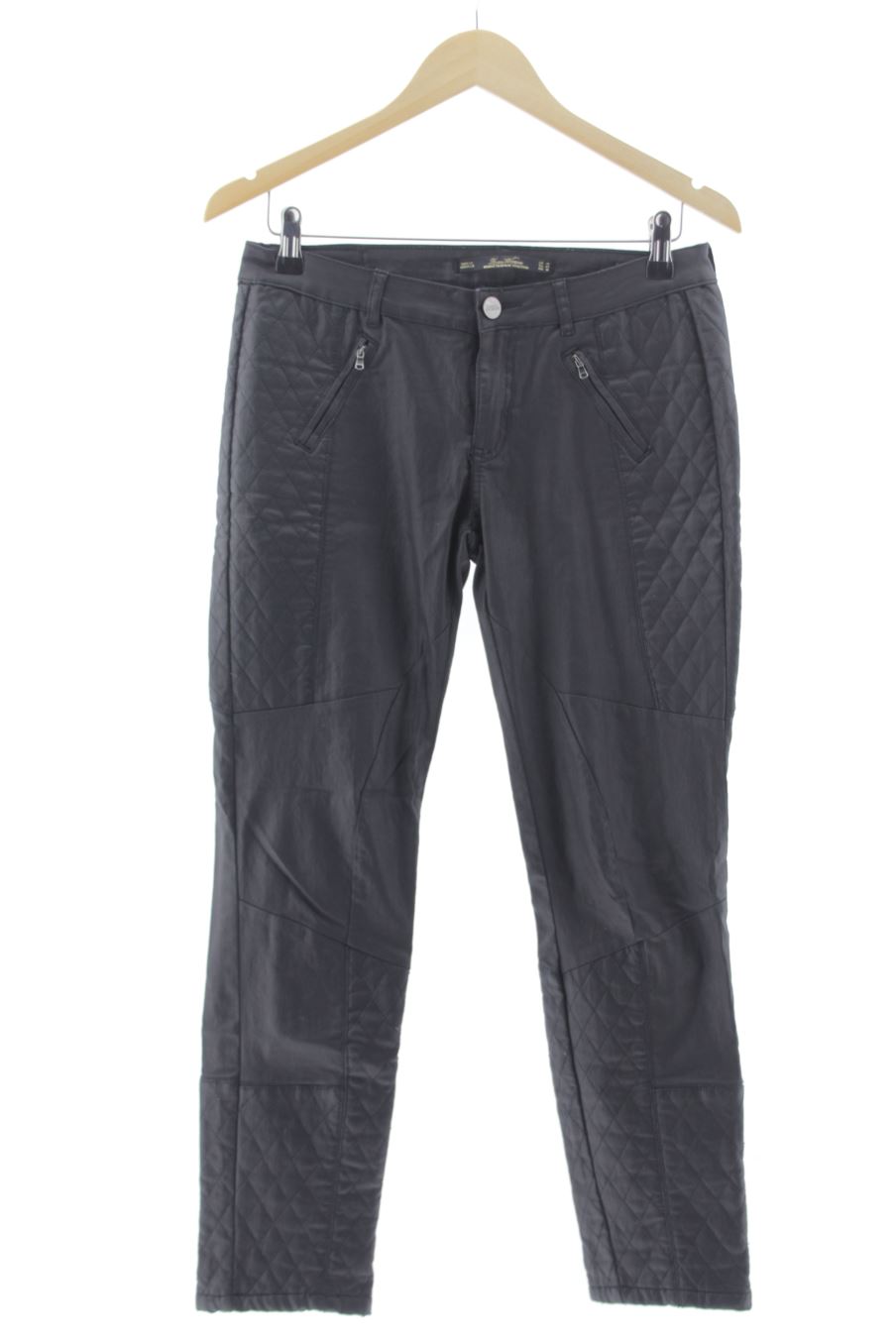 Pantalón de Zara de la talla 40, de color negro