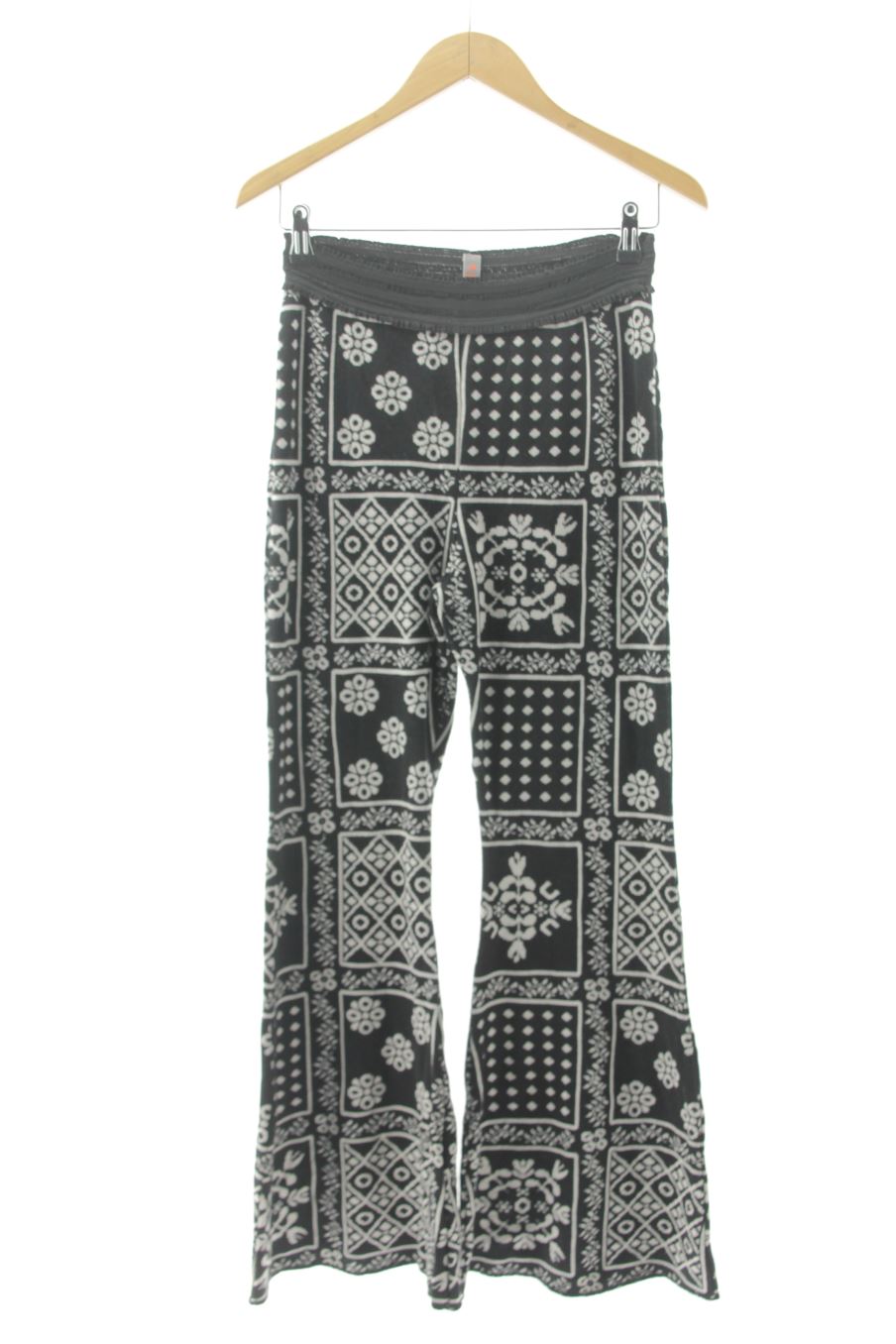 Pantalón Casual de Z.O.E de la talla M, de color estampado