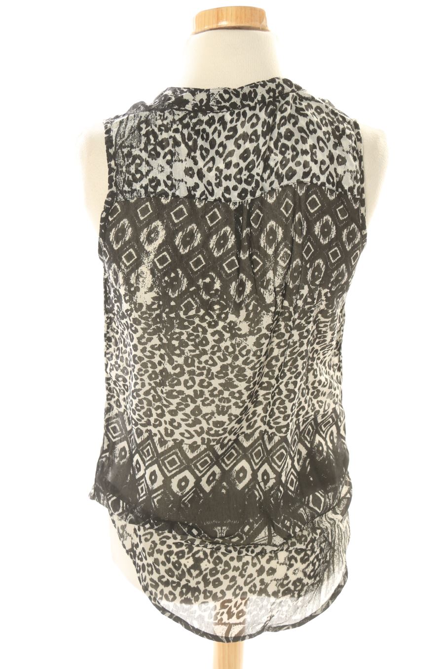 Camisa sin mangas de Stradivarius de la talla S, de color negro