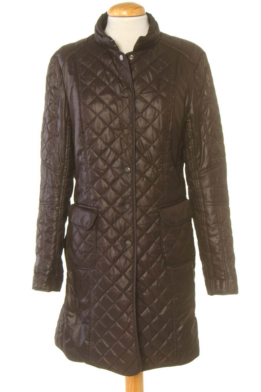 Manteau Zara de la taille L, de couleur noir
