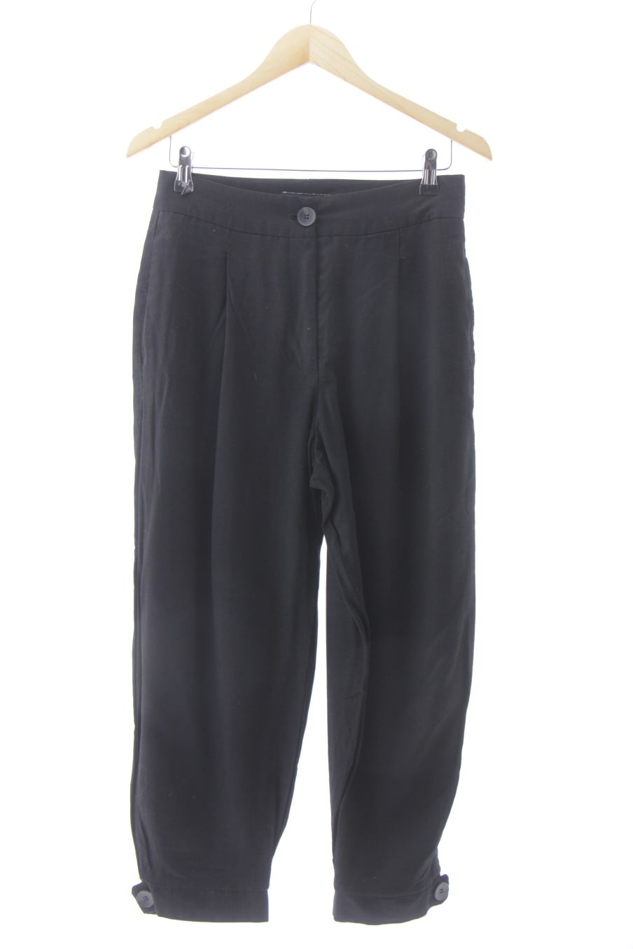 Pantalón de Zara de la talla M, de color negro