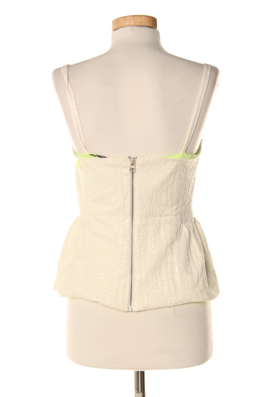 Top de Bershka de la talla M, de color blanco