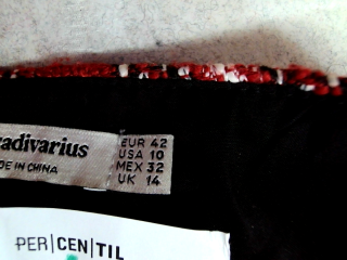 Falda de Stradivarius de la talla 42, de color estampado