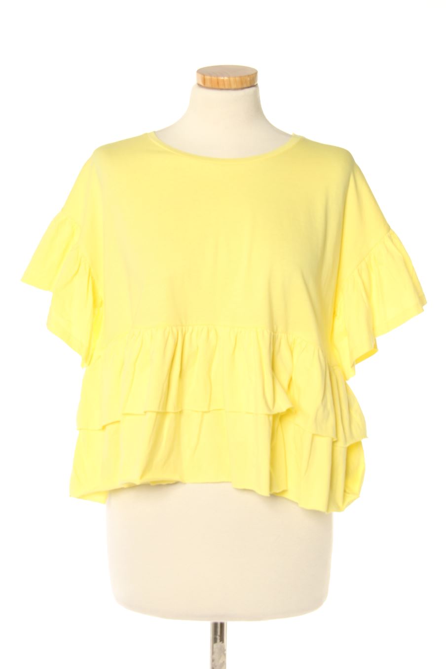 T-shirt Pull & Bear de la taille S, de couleur jaune