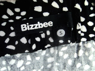 Aufwändiger Rock von Bizzbee Größe S, Farbe Schwarz, für