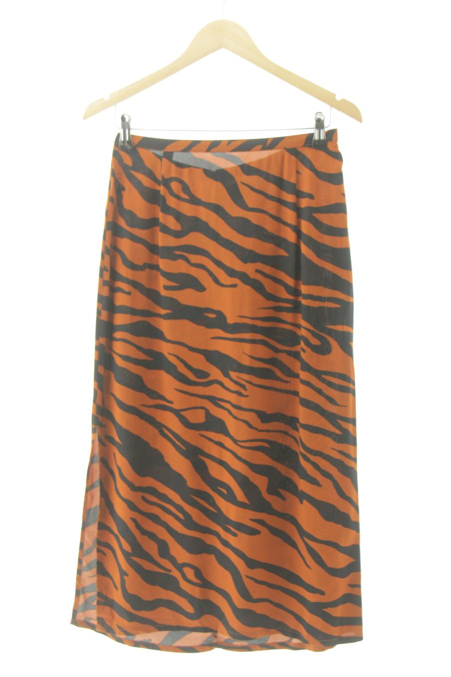 Jupe Stradivarius de la taille 38, de couleur animal print