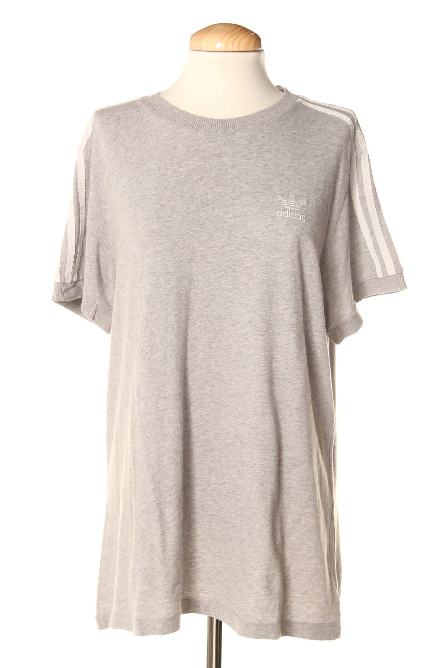 T-shirt Adidas de la taille 38, de couleur gris