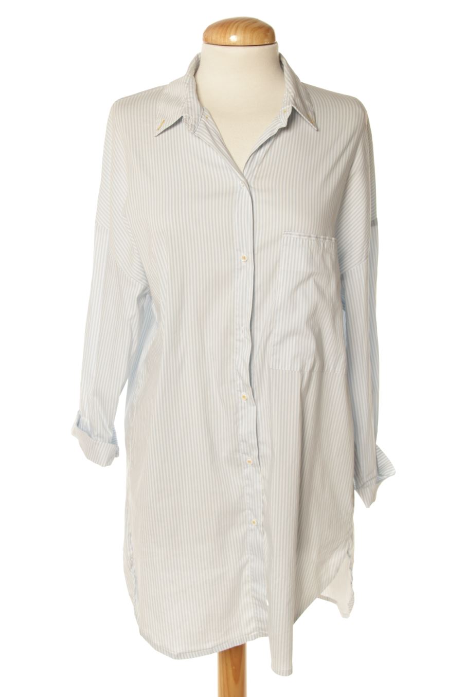 Chemise Hakei de la taille M, de couleur rayures