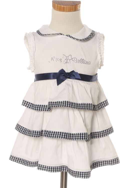 Aufwändiges Kleid