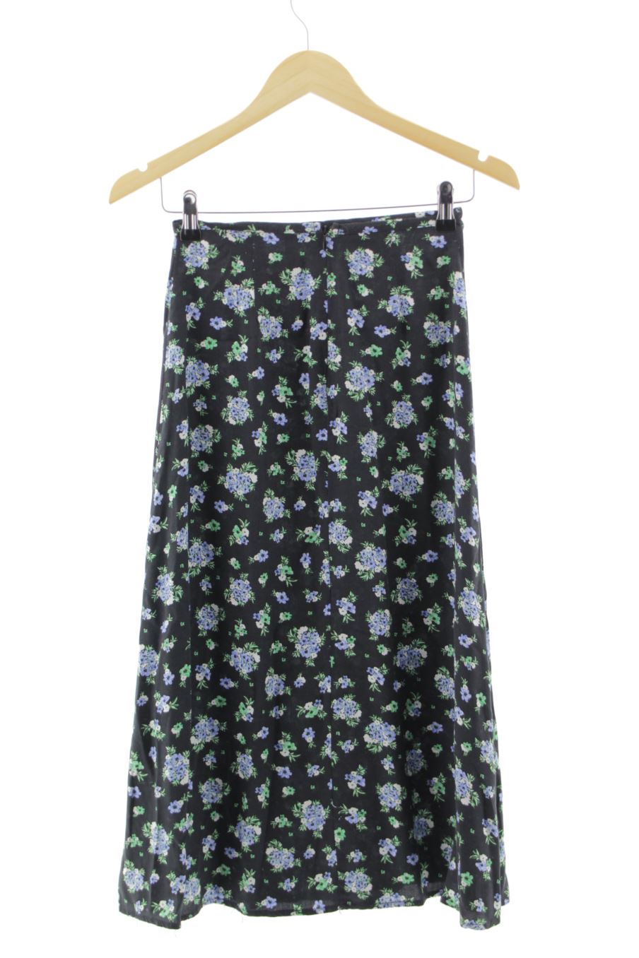 Jupe Stradivarius de la taille 34, de couleur fleurs