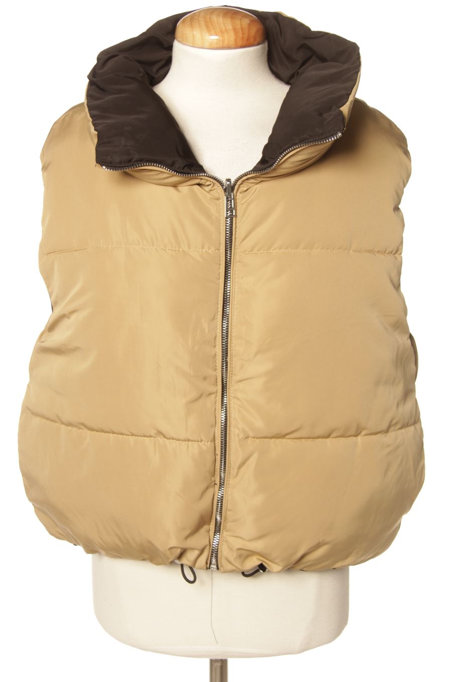 Gilet imbottito de Bershka de la talla L, de color beige