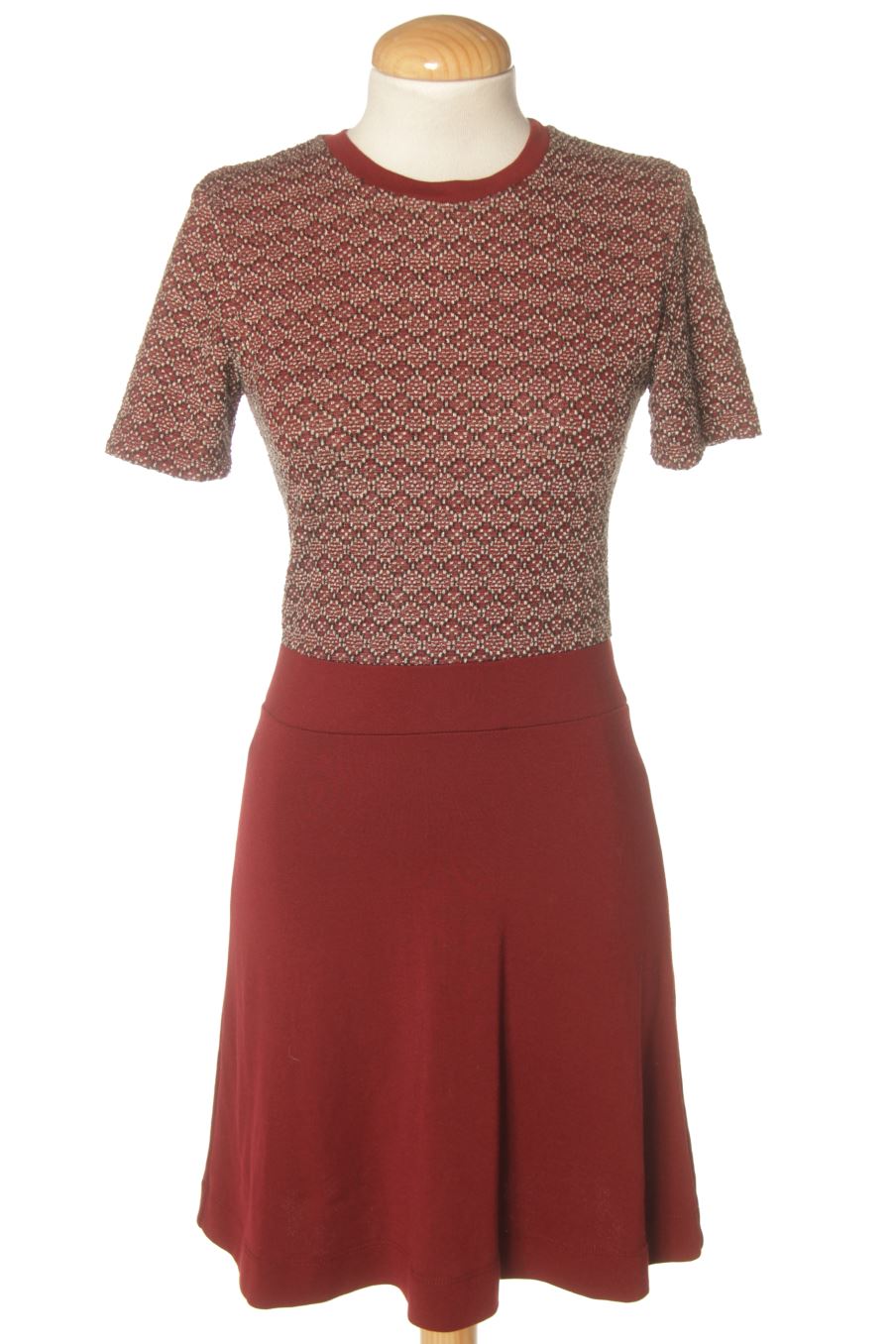Vestido casual de Stradivarius de la talla S, de color rojo