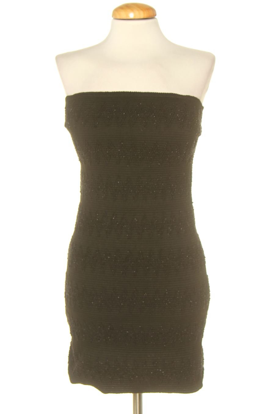 Robe casual Luc.Ce de la taille M, de couleur noir