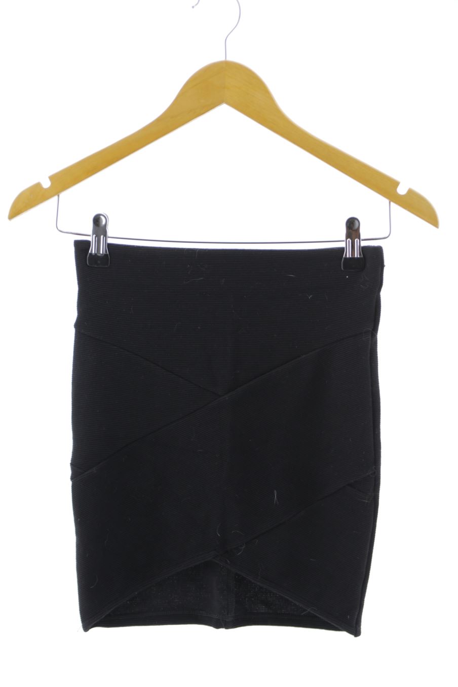 Gonne de Bershka de la talla XS, de color nero