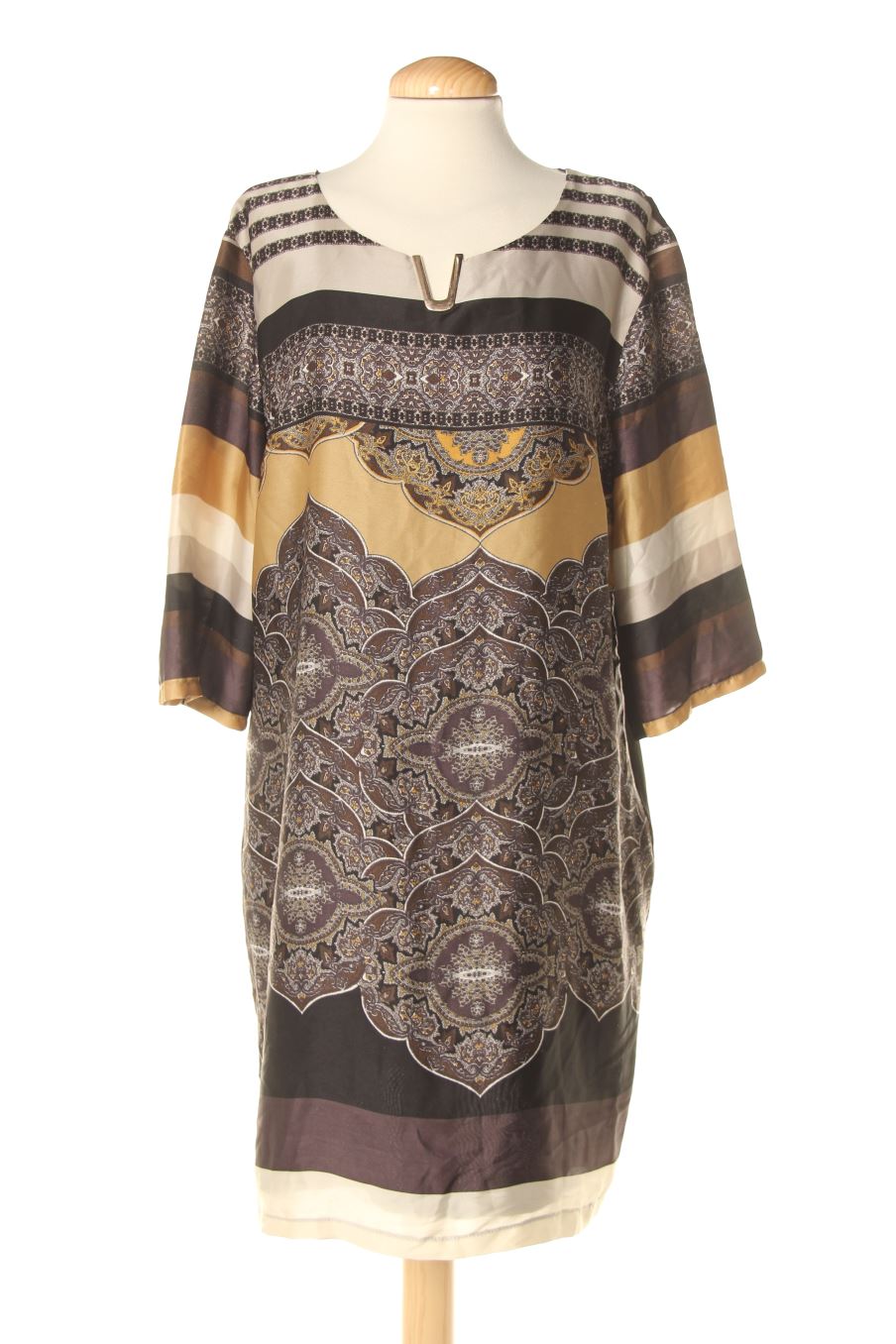 Vestido casual de Monsi de la talla 52, de color estampado