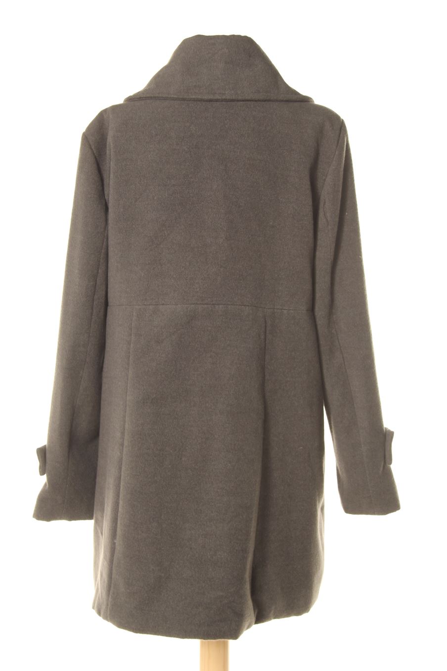 Abrigos de Fernando Tapia de la talla 50, de color gris