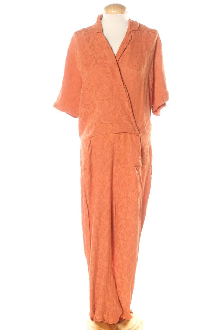 Combinaisons La fée maraboutée de la taille 44, de couleur corail