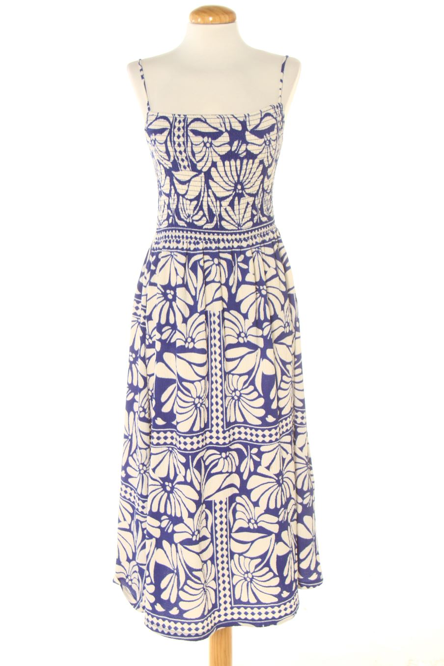 Vestido casual de H&M de la talla M, de color estampado