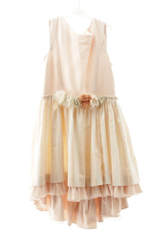 Aufwändiges Kleid