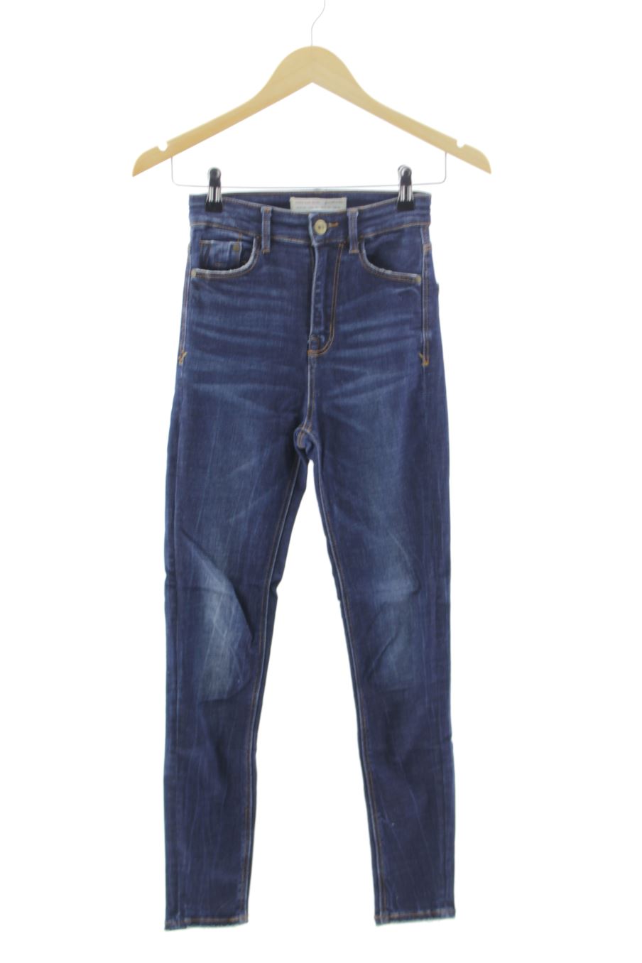 Jeans Stradivarius de la taille 32, de couleur bleu de denim