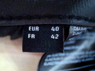 Jeans C&A de la taille 42, de couleur noir de denim