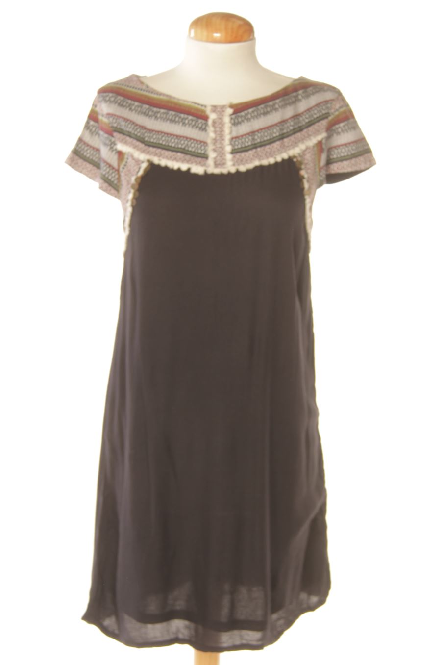 Robe casual Pull & Bear de la taille L, de couleur noir