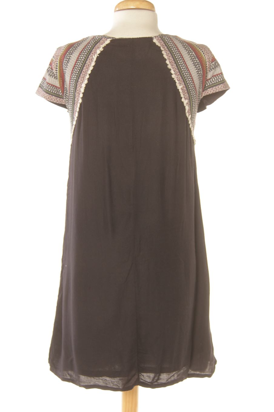 Robe casual Pull & Bear de la taille L, de couleur noir