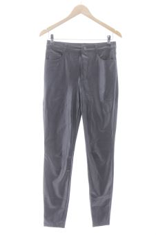 Pantaloni 38 Stradivarius, foto 1 di 2