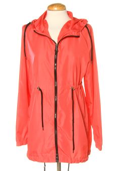 Chubasquero XS parka in a pack