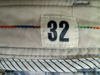 Pantalones cortos de TAI WANG de la talla 42