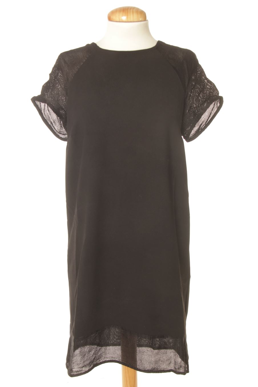 Robe casual Zara de la taille S, de couleur noir
