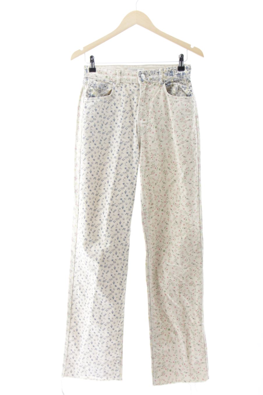 Vaquero de Pull & Bear de la talla 36, de color flores de ropa vaquera