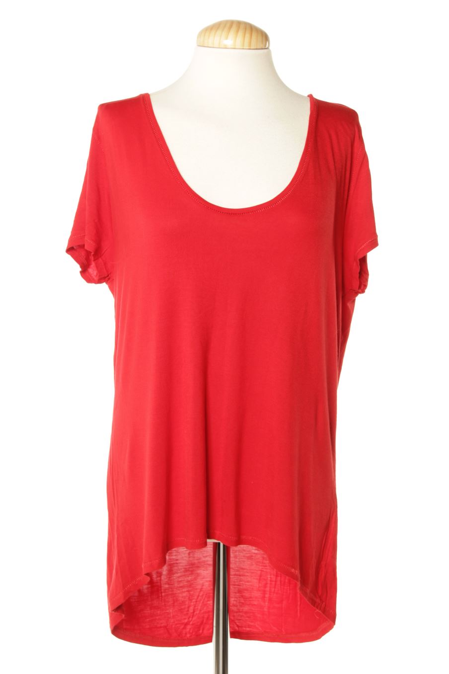 T-shirt H&M de la taille M, de couleur rouge