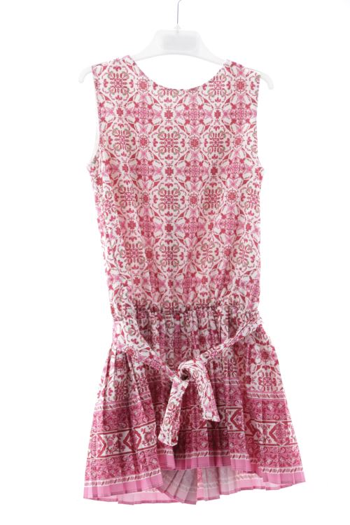 Aufwändiges Kleid