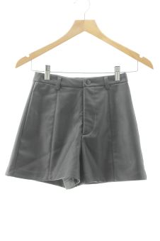 Pantalón corto 32 Stradivarius