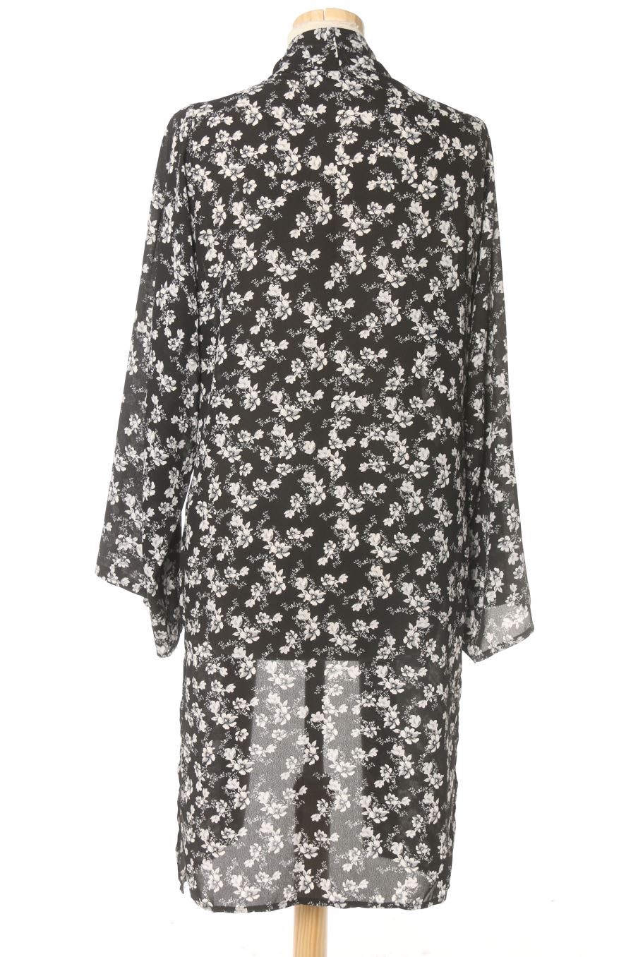 Kimono de MISSGUIDED de la talla 32, de color flores