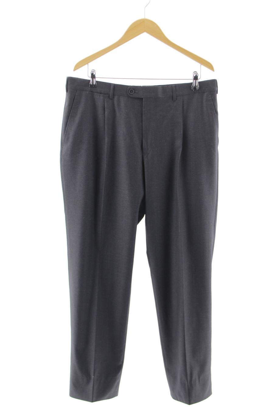 Traje de Ermenegildo Zegna de la talla XL