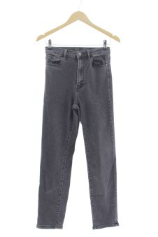 Jeans 36 Stradivarius, photo 1 sur 2