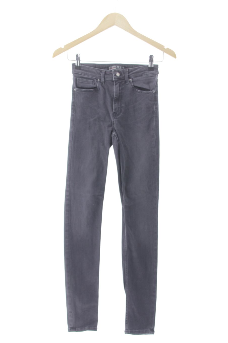 Jeans de Zara de la talla 34, de color nero