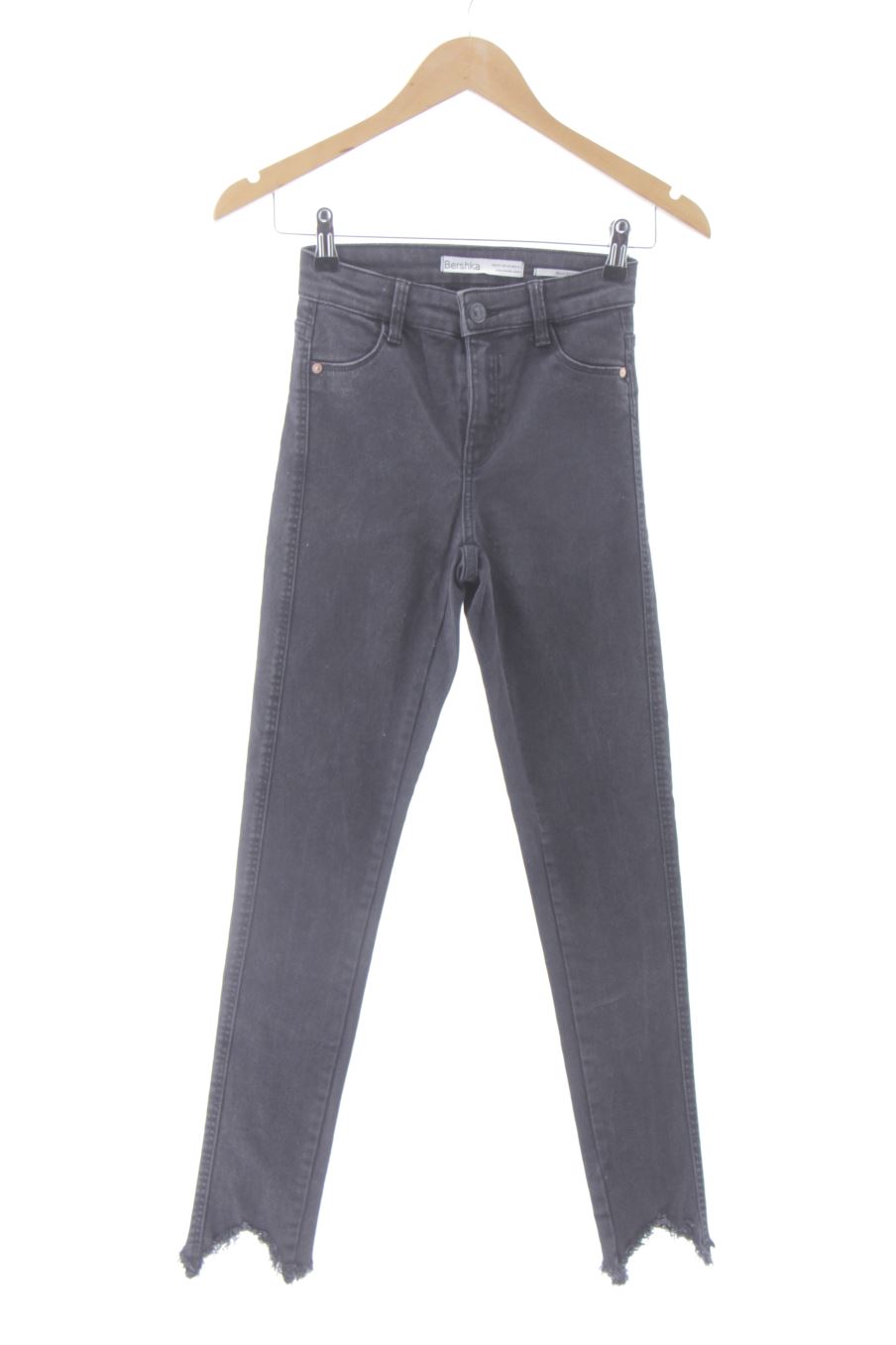 Jeans von Bershka Größe 32, Farbe Schwarz, aus Jeanskleidung für