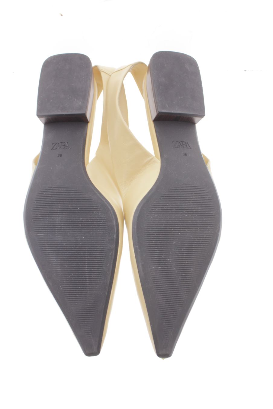 Zapatos de tacon de Zara de la talla 38, de color marrón de