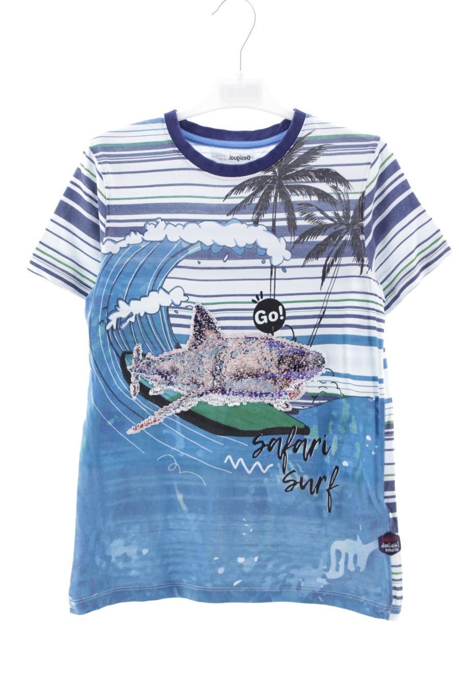 T-shirt Desigual de la taille 11 ans de seconde main