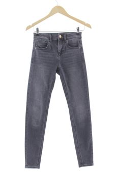 Jeans 34 Stradivarius, photo 1 sur 2