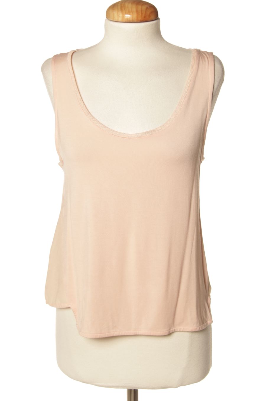 Top deportivo de Zara de la talla M, de color rosa